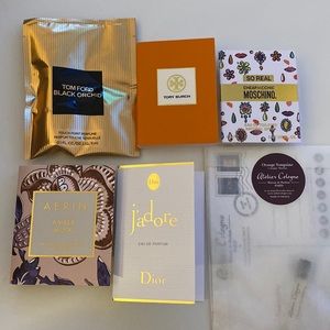 Mixed lot of mini perfume sampler